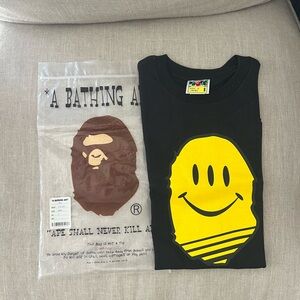 BAPE “A Bathing Ape” Smiley Face Tshirt Japan NWT Small
